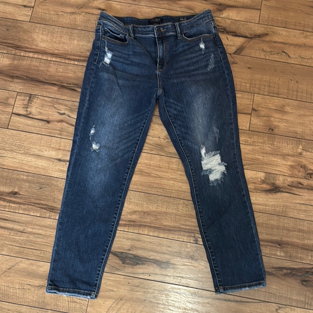 Stylish Blue Distressed Women's Jeans